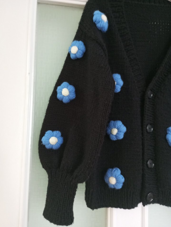 Nakışlı Mavi Çiçekli Bohem Hırka - Görsel 2