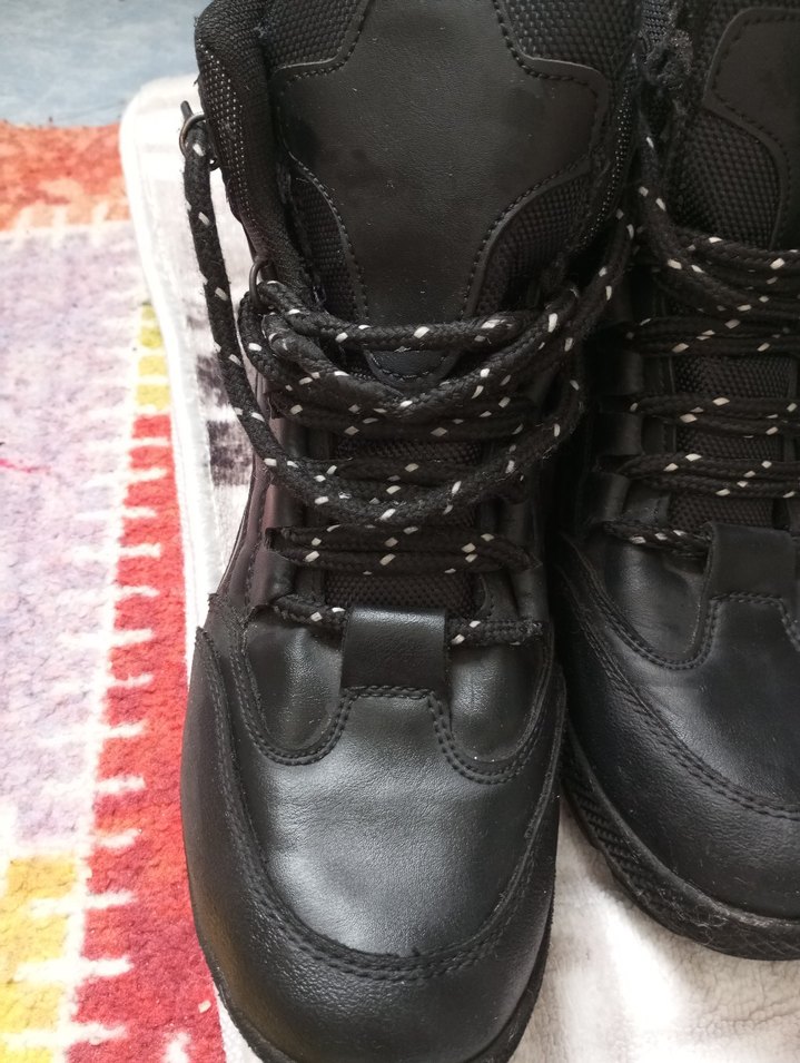 Siyah Bağcıklı Erkek Goth Bot - Görsel 2