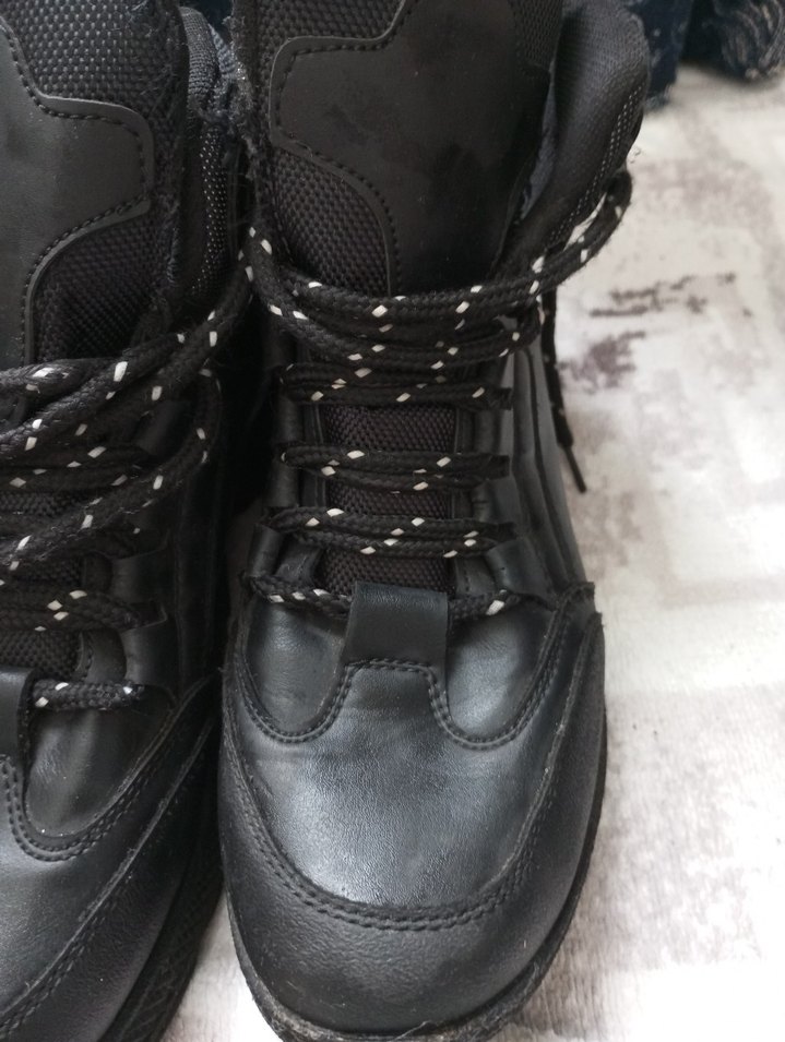 Siyah Bağcıklı Erkek Goth Bot - Görsel 3