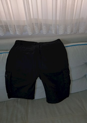 LC Waikiki erkek kısa pantolon bedeni 28 dir