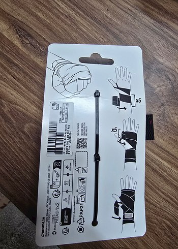 Decathlon Kırmızı boks idman bandajı 2.5x8.2 ft - Görsel 2