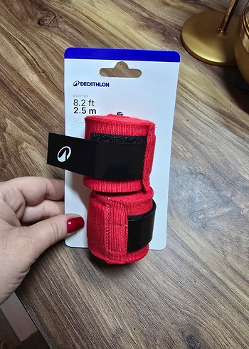 Decathlon Kırmızı boks idman bandajı 2.5x8.2 ft - Görsel 3