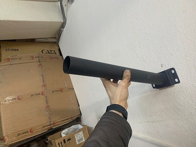 Beden siyah Renk DÜNYALED Güneş Enerjili Sokak Lambası Montaj Ayağı (HS3702)