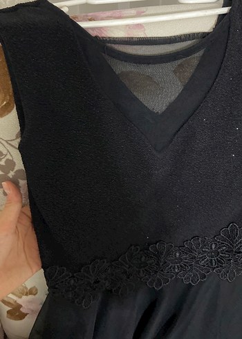 36 Beden Dantel Detaylı Siyah Midi Elbise