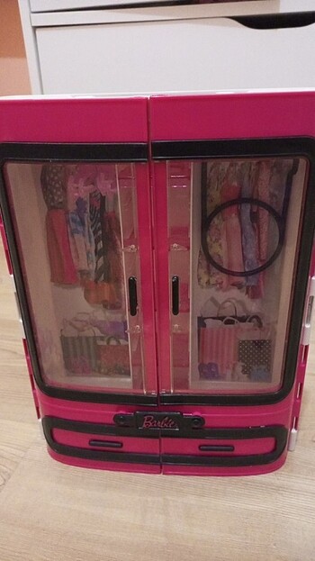  Beden Renk Barbie giysi dolabı