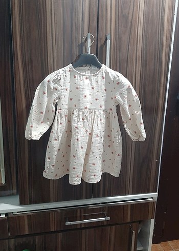 pamuklu çok güzel bir elbisedir hiçbir sorunu yoktur