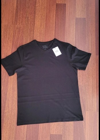 Tommy Hilfiger m beden