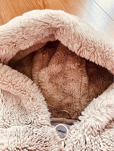 m Beden camel Renk Stradivarius peluş kürk mont