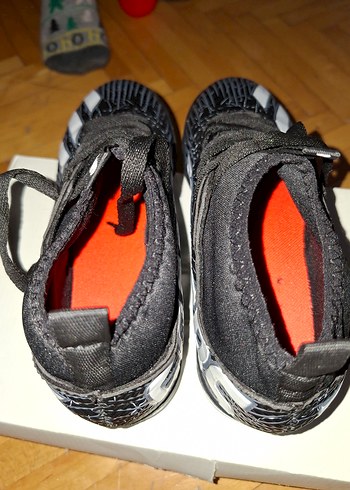 Letoon halı saha ayakkabısı 36 numara yeni - Görsel 2