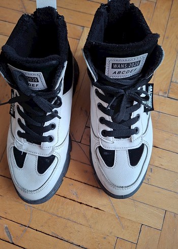 Kadın Beyaz Bağcıklı Spor bot  Ayakkabı - Görsel 7