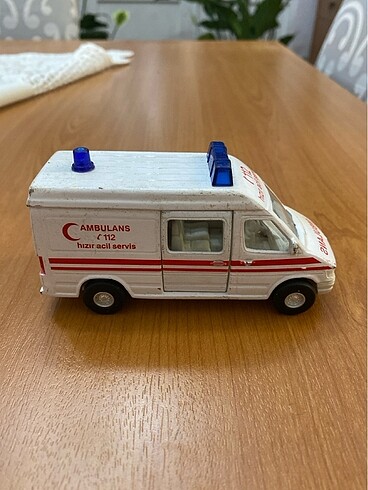  Beden Renk Oyuncak ambulans