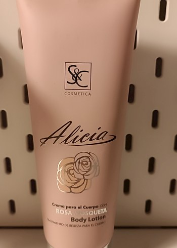 COSMETICA Alicia Gül Özlü Vücut Losyonu