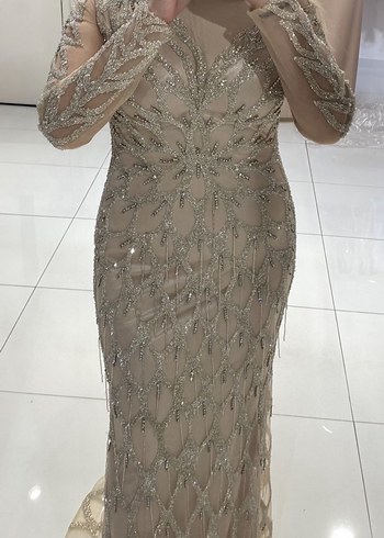 Nişan elbisesi