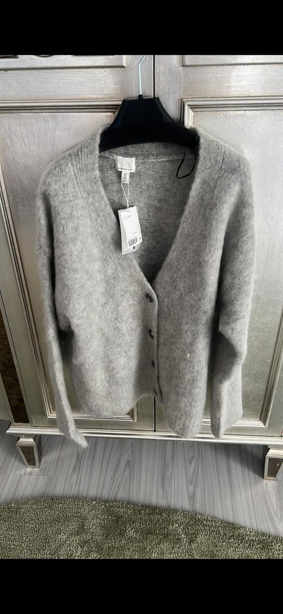 Gri V Yakalı Örgü Yün Kadın Kazak - Görsel 3