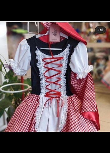 Diğer Kırmızı Başlıklı Kız