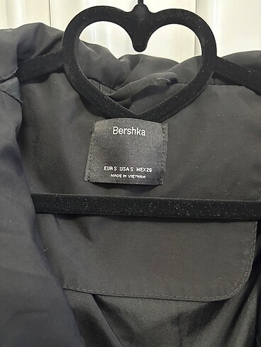 s Beden Bershka siyah mont