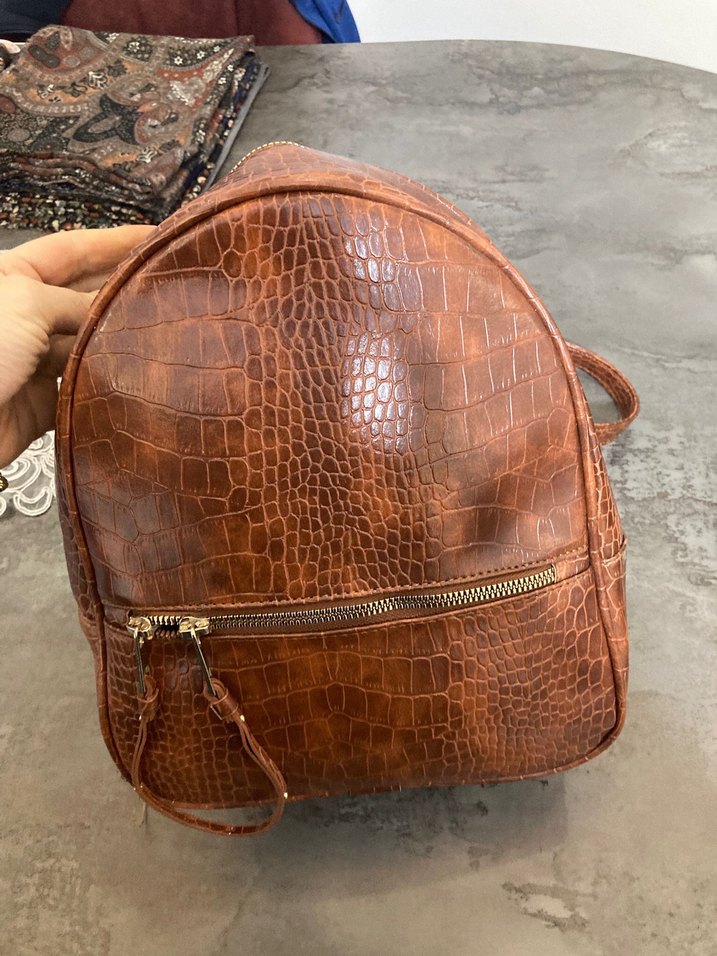 Deri Parlak Kahverengi Yılan Desenli Sırt Çantası - Görsel 4