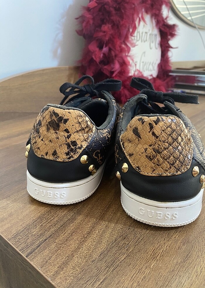 Guess spor ayakkabı orijinal - Görsel 4