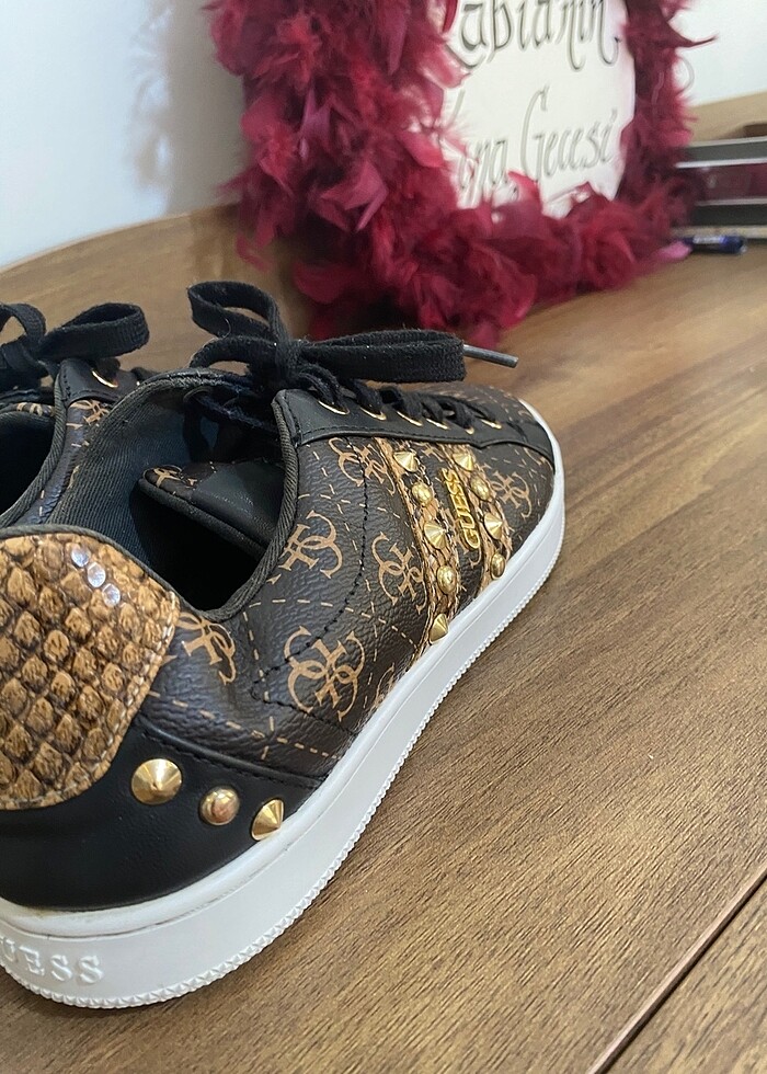 Guess spor ayakkabı orijinal - Görsel 5