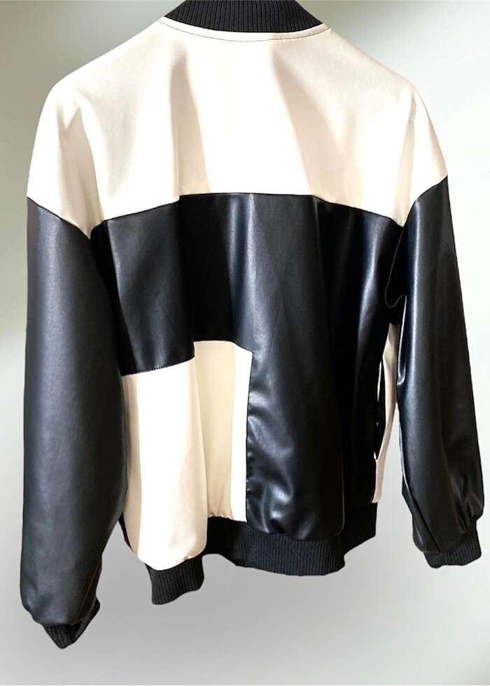 Etiketi üzerinde ceket - Görsel 3