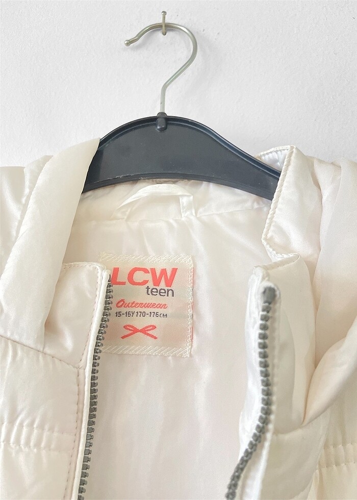 LCW Beyaz Şapkalı Şişme Mont/Yelek - S Beden - Görsel 4