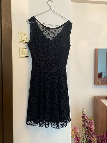 Siyah Kadife Desenli Elbise - Görsel 5