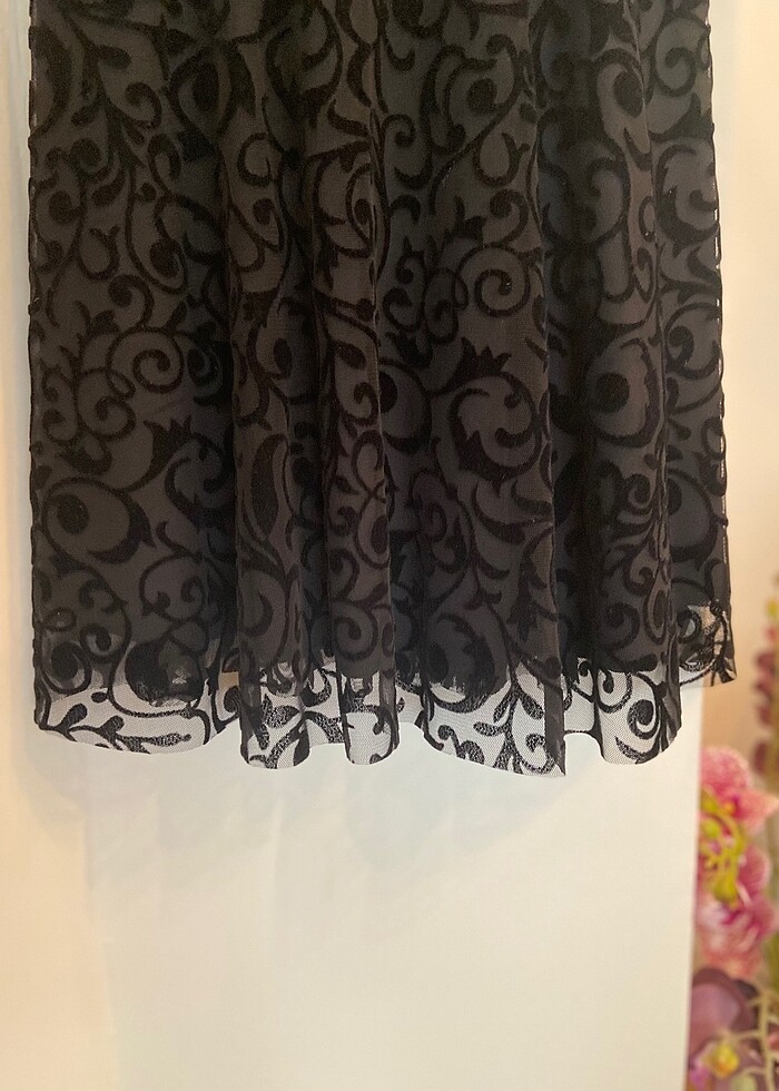 Siyah Kadife Desenli Elbise - Görsel 4