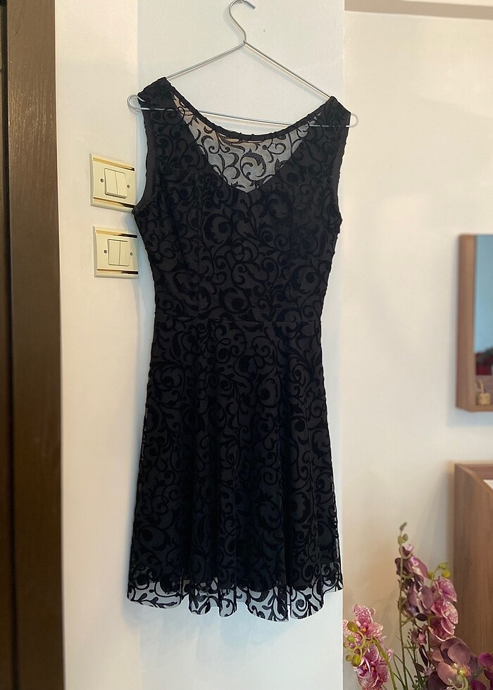 Siyah Kadife Desenli Elbise - Görsel 5