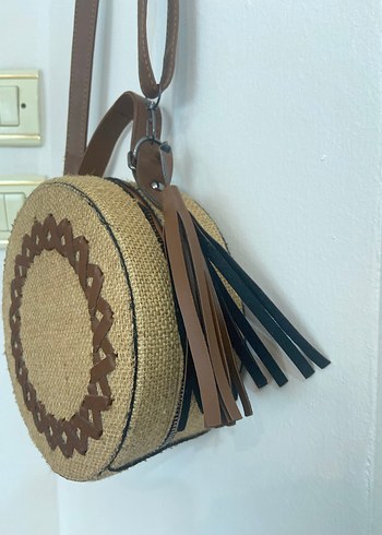 Deri Detaylı İşlemeli Yuvarlak Bohem Çanta - Görsel 3