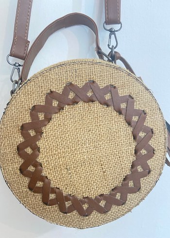 Deri Detaylı İşlemeli Yuvarlak Bohem Çanta - Görsel 4