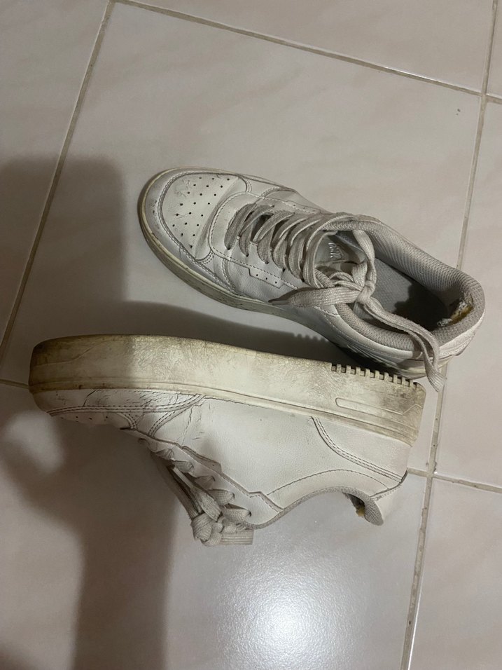 Beyaz Minimalist Kadın Spor Ayakkabı - Görsel 2