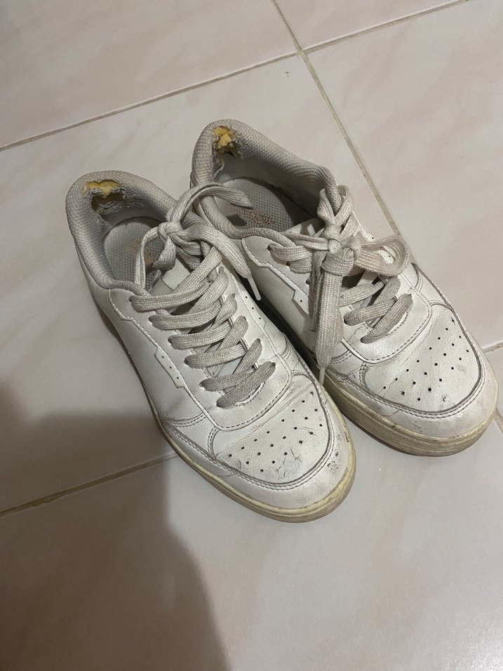 Beyaz Minimalist Kadın Spor Ayakkabı - Görsel 3