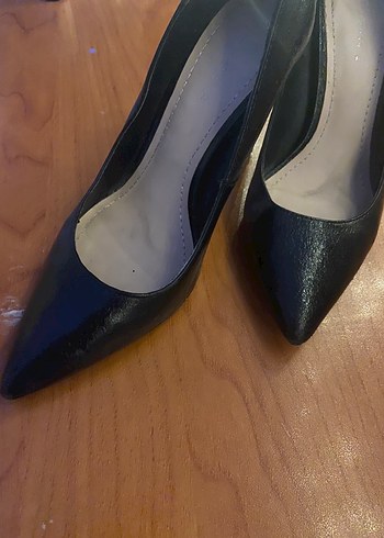 Siyah Deri Stiletto Tokalı Topuklu - Görsel 3