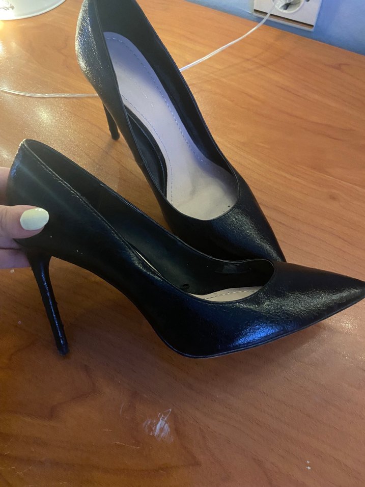 Siyah Deri Stiletto Tokalı Topuklu - Görsel 4