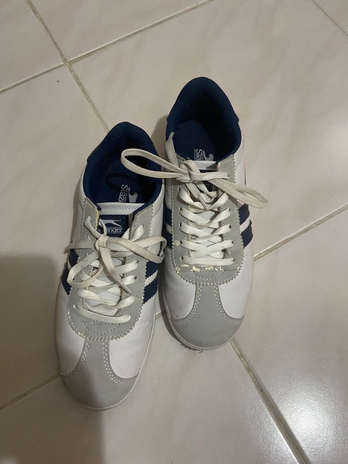 Gri Çizgili Beyaz Kadın Spor Ayakkabı - Görsel 2