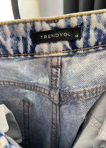 Tokalı Bol Kesim Midi Kadın Kot Pantolon - Görsel 3