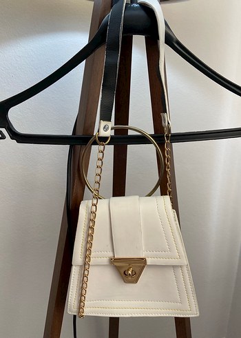 Beyaz Zincir Detaylı Deri Kadın Çanta - Görsel 2