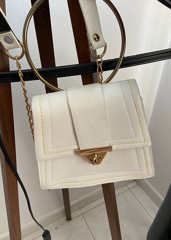 Beyaz Zincir Detaylı Deri Kadın Çanta - Görsel 3