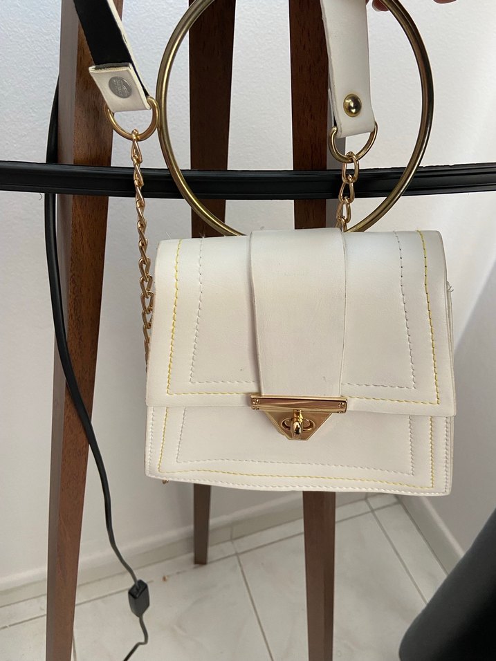 Beyaz Zincir Detaylı Deri Kadın Çanta - Görsel 4