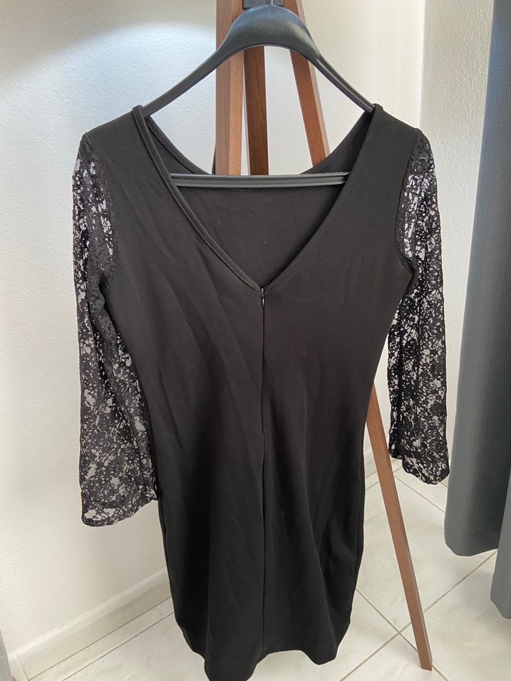 Dantel Kollu Siyah Midi Elbise - Görsel 3