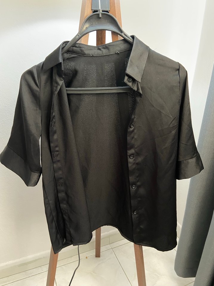 Siyah Kadın Düğmeli Kısa Kollu Gömlek - Görsel 2