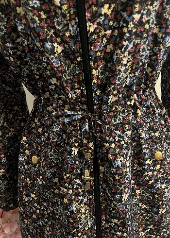 Çiçek Desenli Kadın Uzun Yağmurluk - Görsel 11