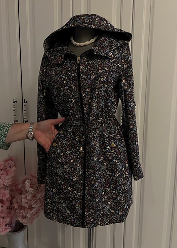 Çiçek Desenli Kadın Uzun Yağmurluk - Görsel 8