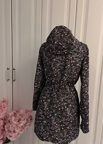 Çiçek Desenli Kadın Uzun Yağmurluk - Görsel 5