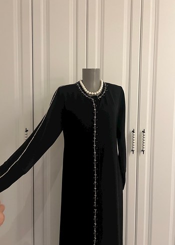 Boncuk İşlemeli Siyah Ferace - Görsel 3
