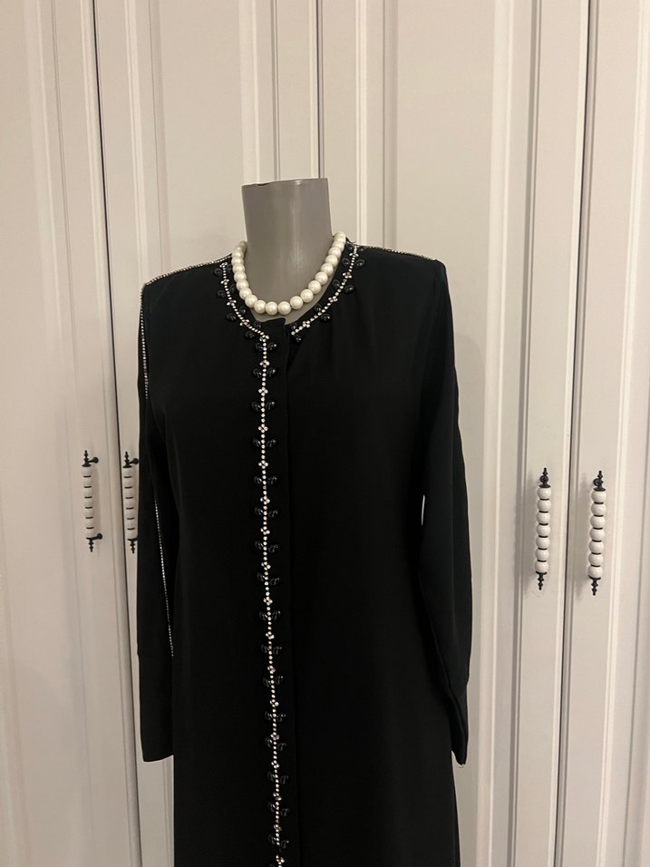 Boncuk İşlemeli Siyah Ferace - Görsel 2