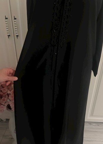 Boncuk İşlemeli Siyah Ferace - Görsel 3