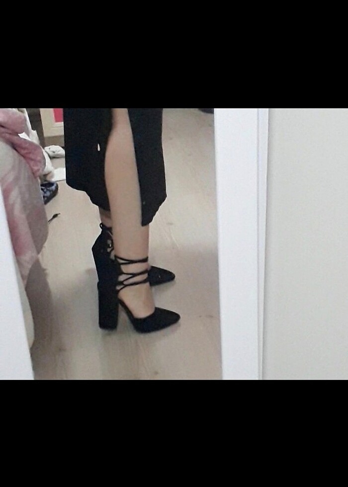 İpli siyah süet topuklu ayakkabı - Görsel 2