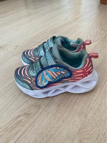 Skechers
