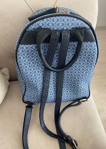 Mavi Desenli Kadın Sırt Çantası - Görsel 3